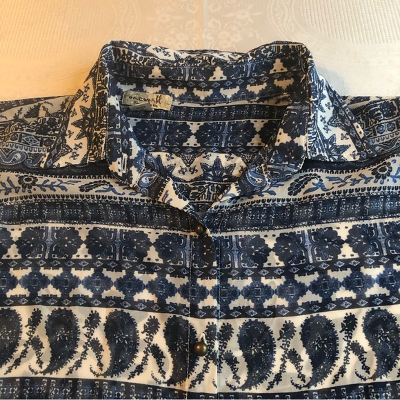 One World Women’s Size L White/Blue Paisley Floral Chiffon Blouse 3/4 Sleeves - Picture 16 of 16